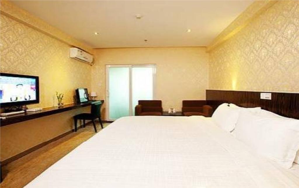 Shenzhen Luohu Art Hotel, Dongmen Shopping Center Kamer foto